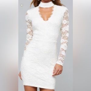 Bebe Mini Cream and White Lace Dress size Medium NWT